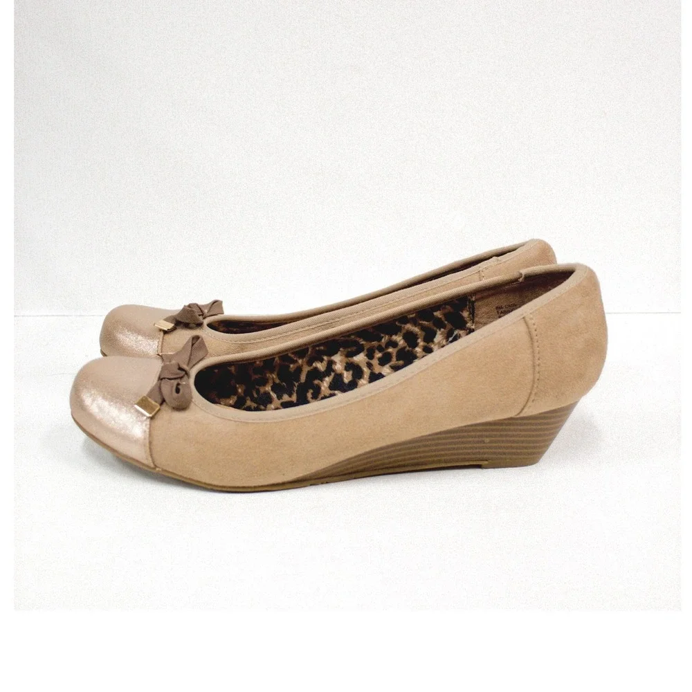 Madden Girl Shoes by STEVE MADDEN 'UMA' Wedge Low Heel Size 8 M